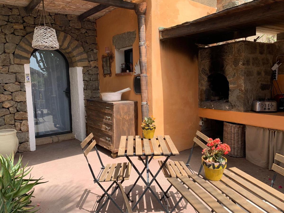 Cactus B&B Le Casette Di Marilena Пантеллерия Экстерьер фото